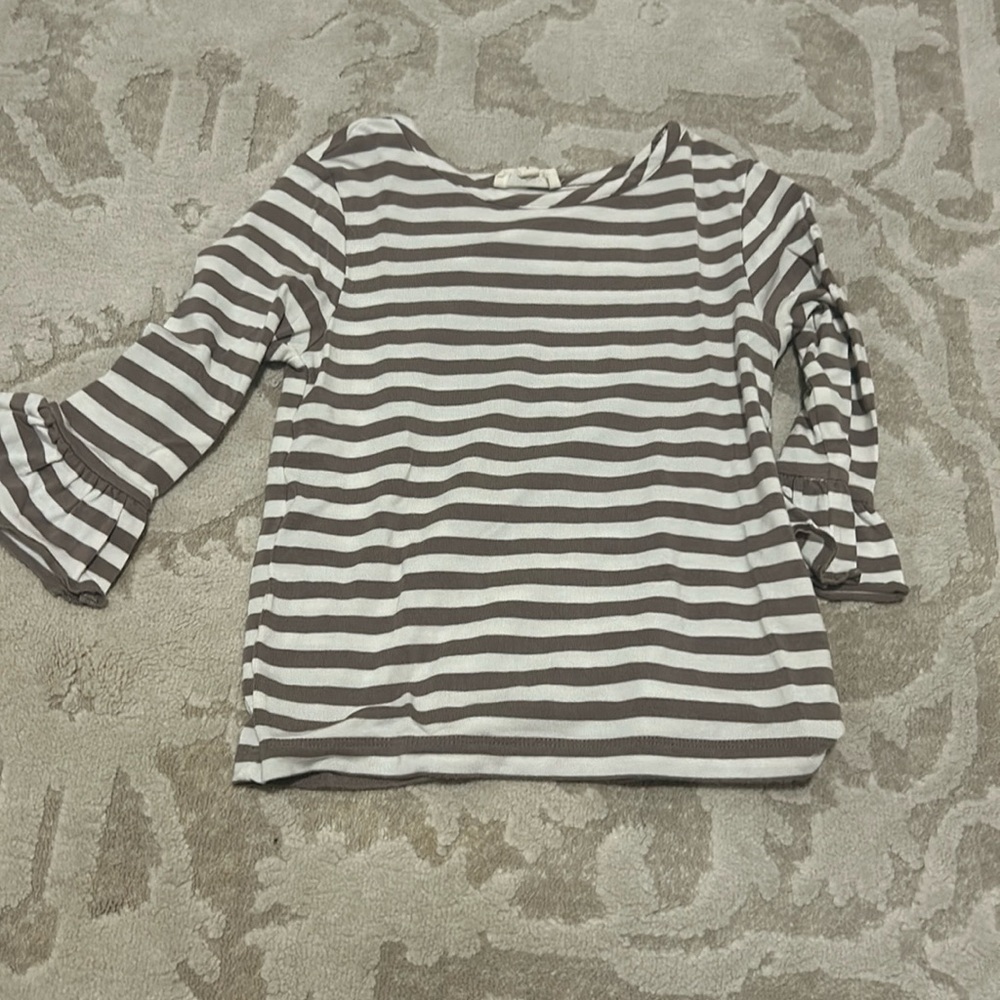Finding Foxtale top